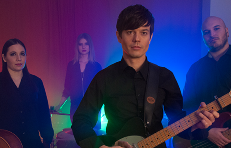 [PREMIERE] Lapwings - Masquerade