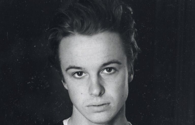 Isak Danielson - Broken