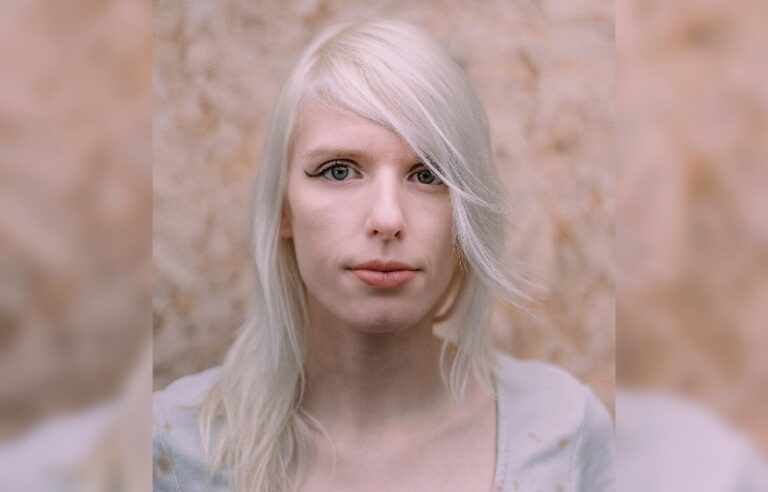 Carley Varley - Dirty Laundry
