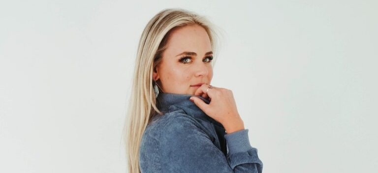 Laura Nicholson - Bluebird