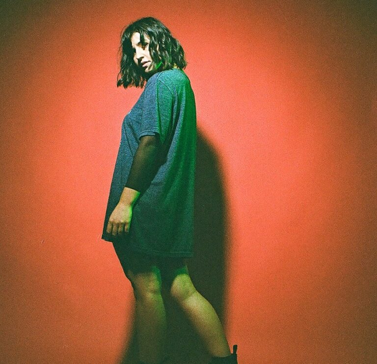 Lizzy King - Floating