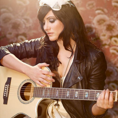 Roxanne Emery